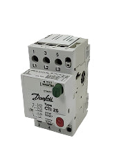 047B3032